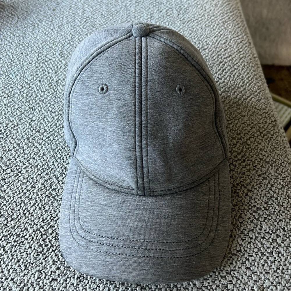 EUC Lululemon cotton blend cap
